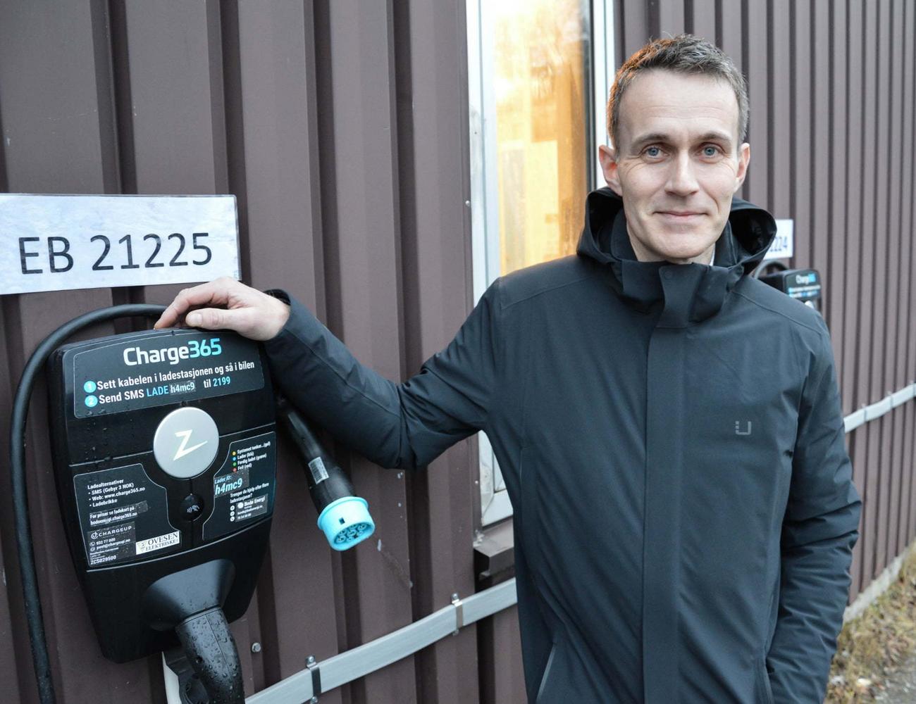 Stolt eier av elbillader