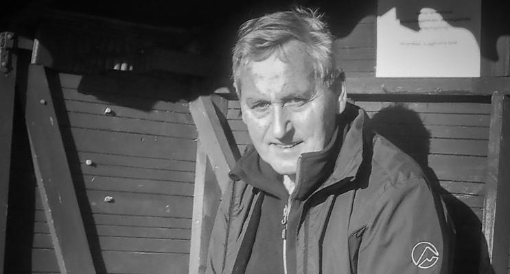 EN KRAFTIG LOKALPATRIOT: Ragnar Johansen mener det har helt avgjørende betydning at man velger en lokal kraftleverandør: – Det sikrer arbeidsplasser, skatteinntekter og vi får en solid aktør som støtter lokale idrett og kultur.